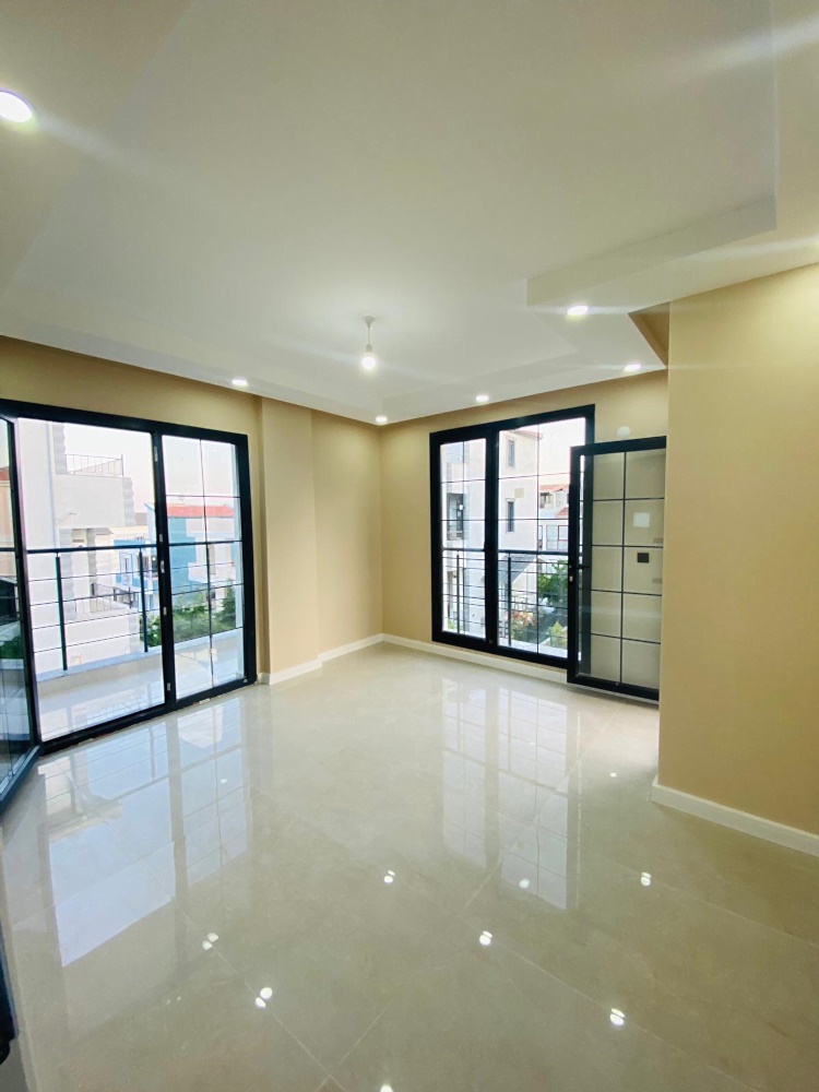 MARMARAEREĞLİSİ'NDE YATIRIMLIK & YAŞAMLIK DENİZ MANZARALI 300M2 5+1 SIFIR VİLLA