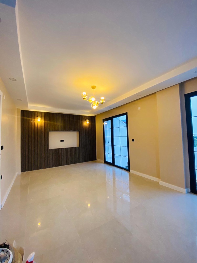 MARMARAEREĞLİSİ'NDE YATIRIMLIK & YAŞAMLIK DENİZ MANZARALI 300M2 5+1 SIFIR VİLLA