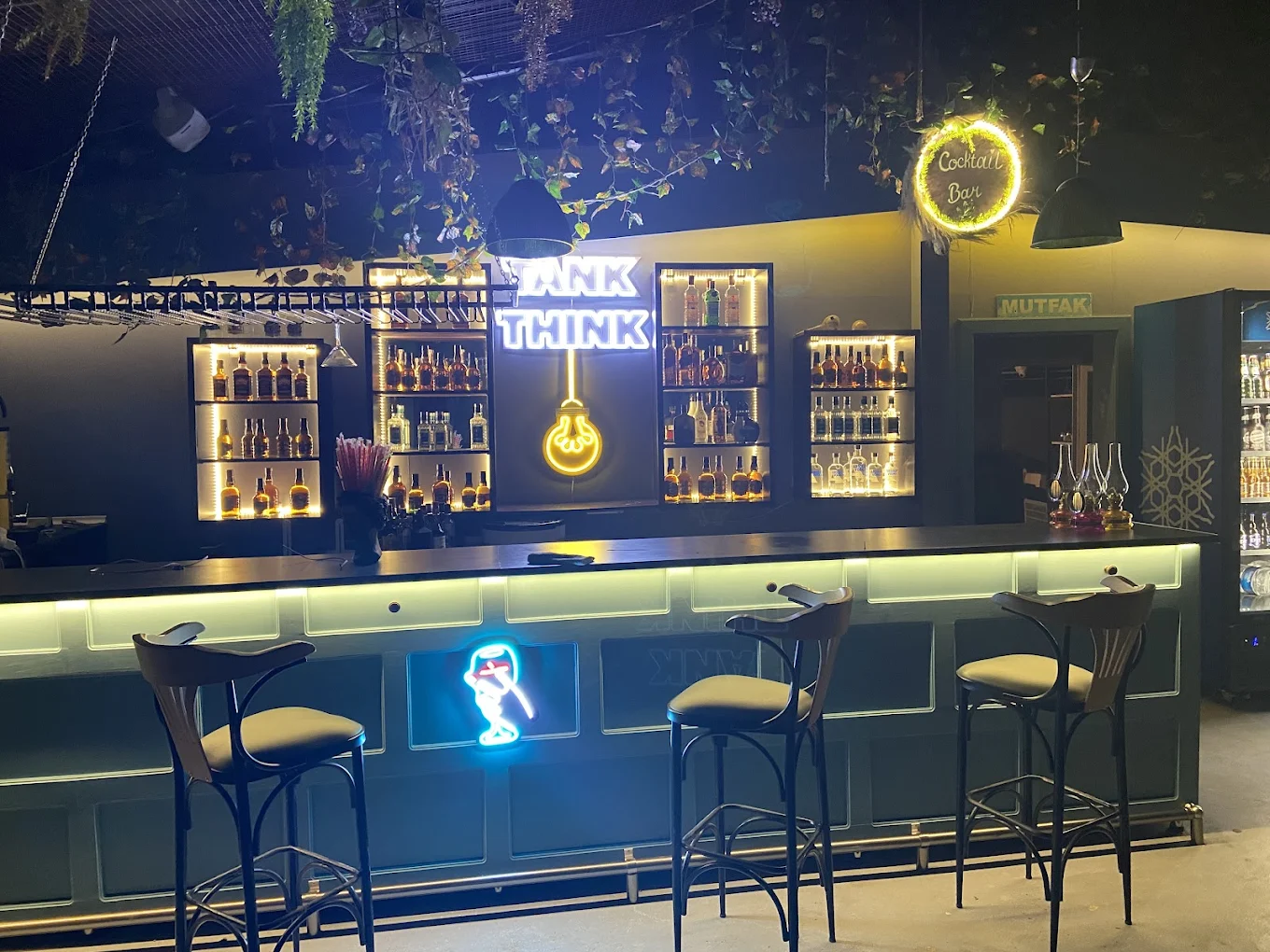 Yeniçiftlik Palm Beach 